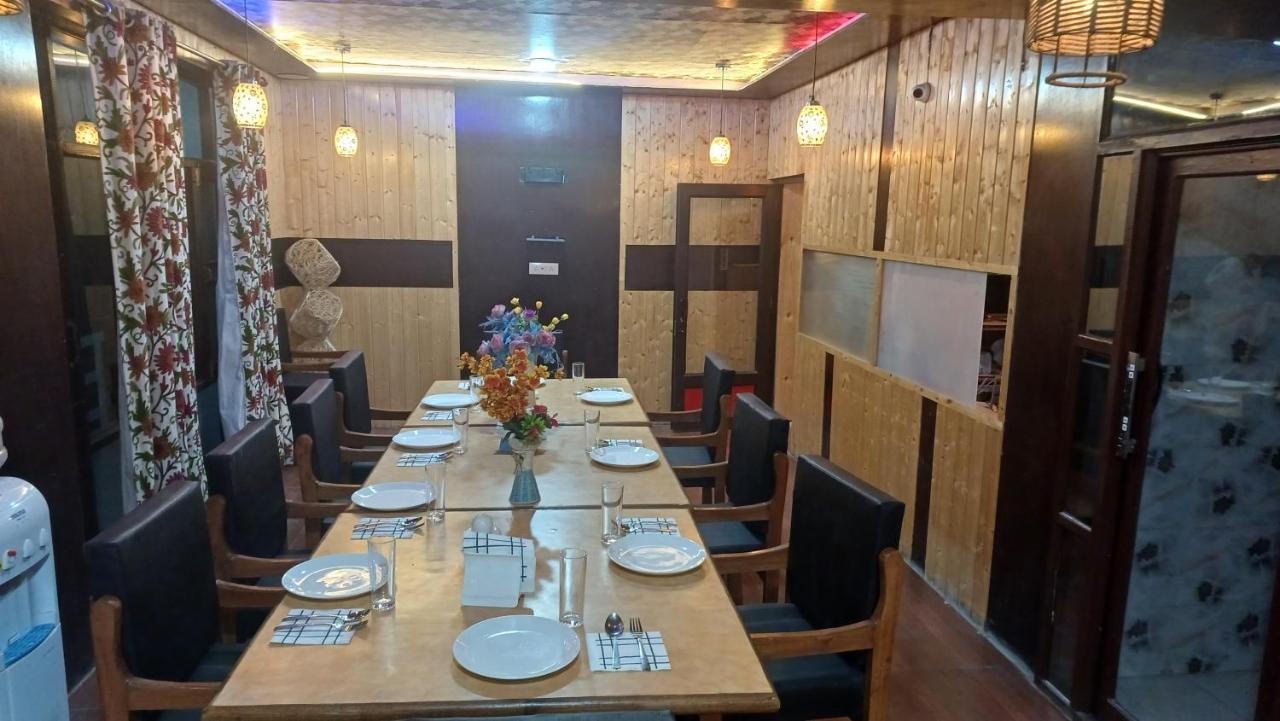 The Royal Kargil Hotel Exterior photo